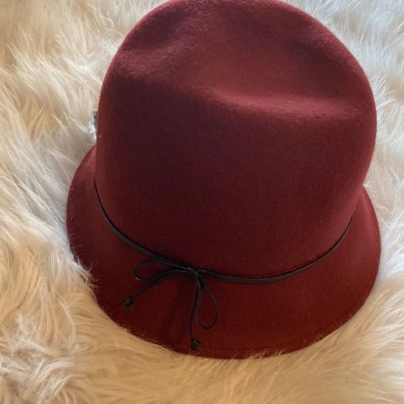 Emma B by Giovannio - Wool Cloche hat - Picture 2 of 9